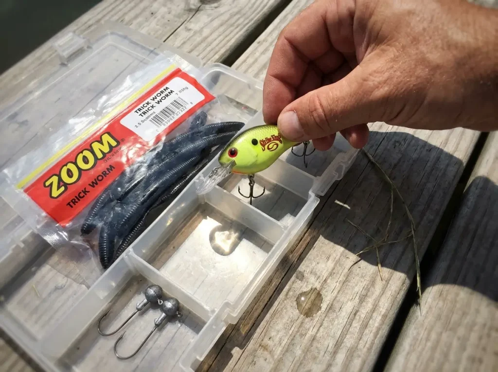 Tying a fluorocarbon leader to monofilament, budget fishing line choice on the bank