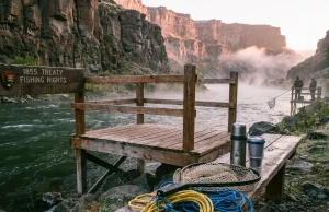 Fishing in Treaty Waters? Here’s What You Need to Know Wide shot of a Columbia River fishing platform at dawn used by treaty fishers under tribal fishing rights.
